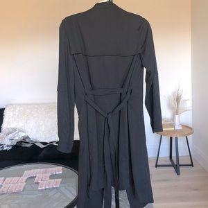 Aritzia Babaton black flowy trench coat - size M